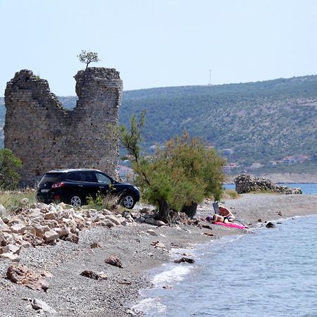 Apartments With A Parking Space Starigrad, Paklenica - 6431 Dış mekan fotoğraf